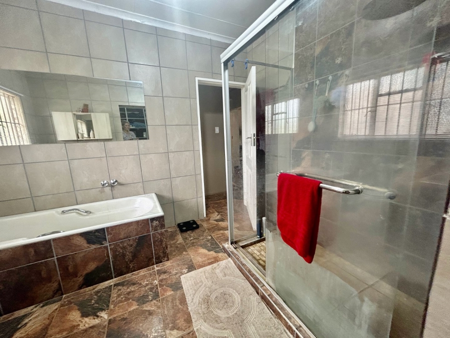 4 Bedroom Property for Sale in Rietfontein A H North West